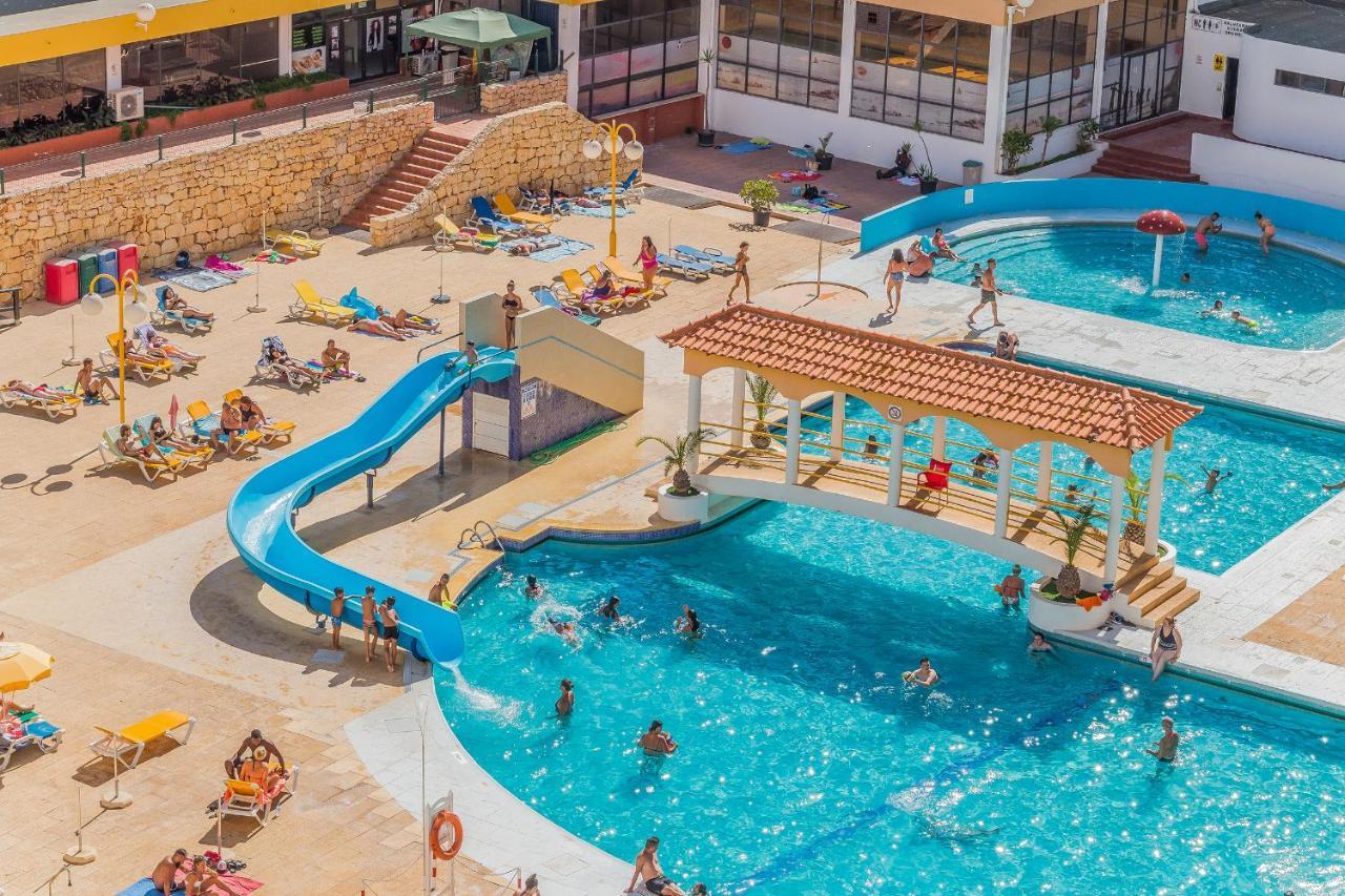 Sunny Flat W/ Balcony & Pool By Lovelystay Portimao Exterior photo